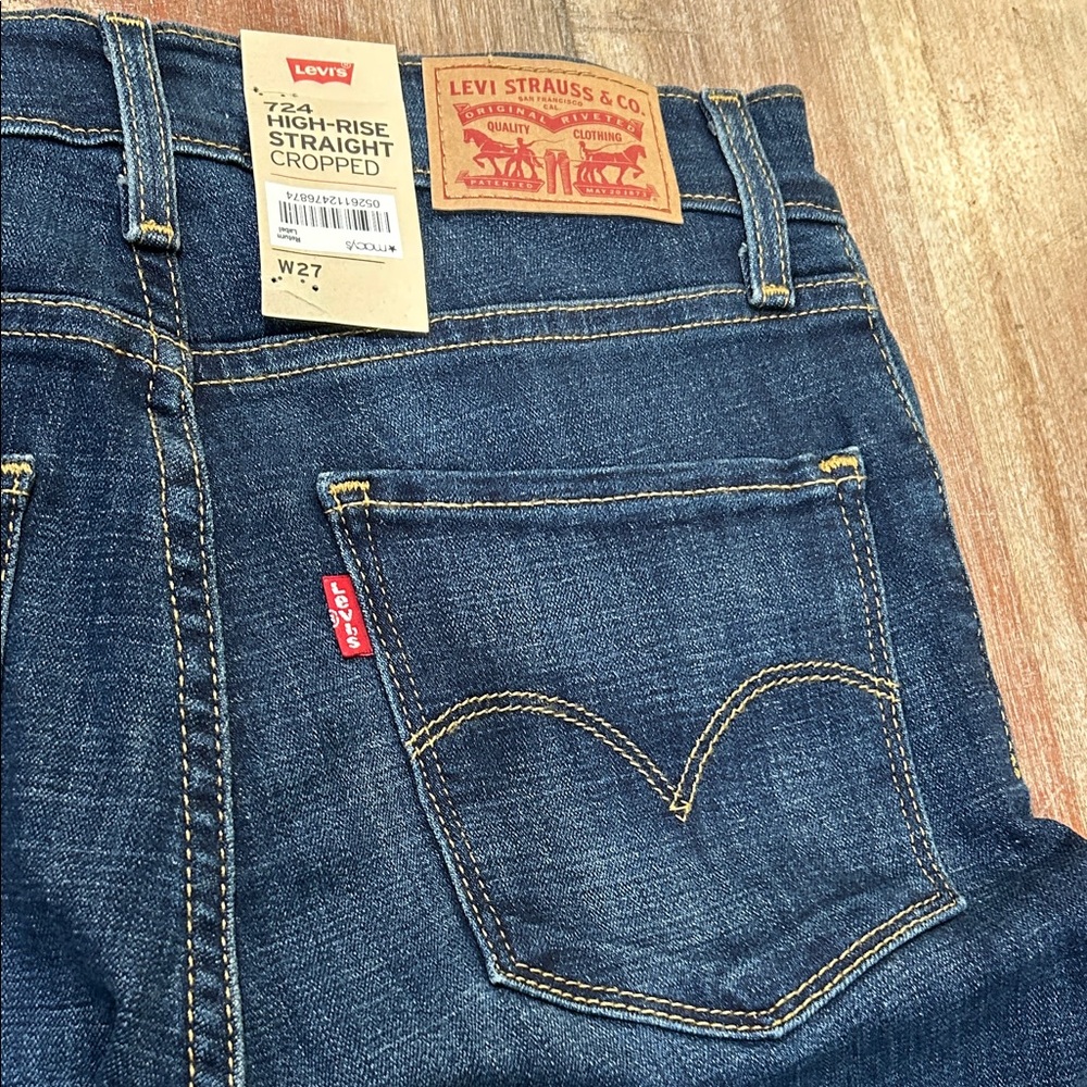 NWT Levi’s 724 High-Rise Straight Cropped Dark Wash Jeans - Picture 8 of 10